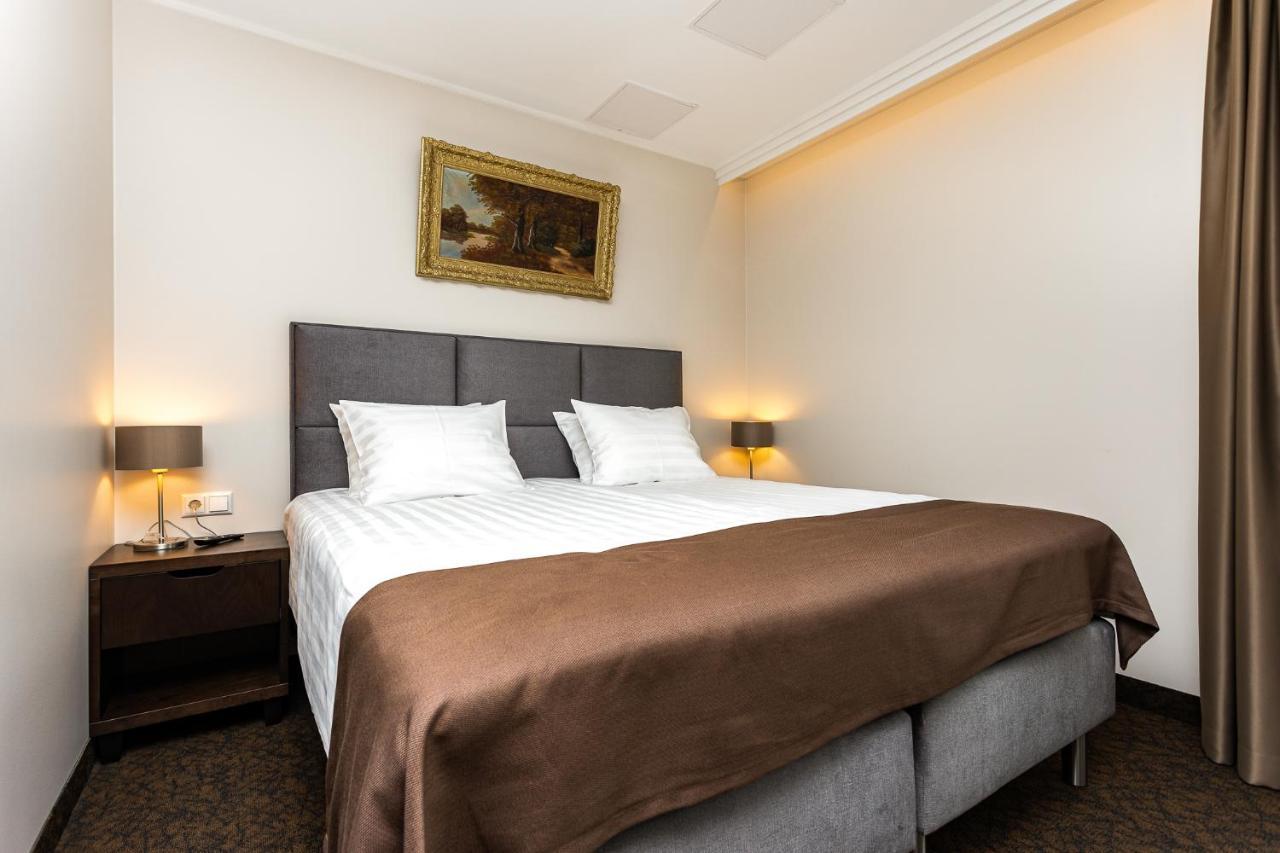 Adoryal Hotell ทาลลินน์ ภายนอก รูปภาพ