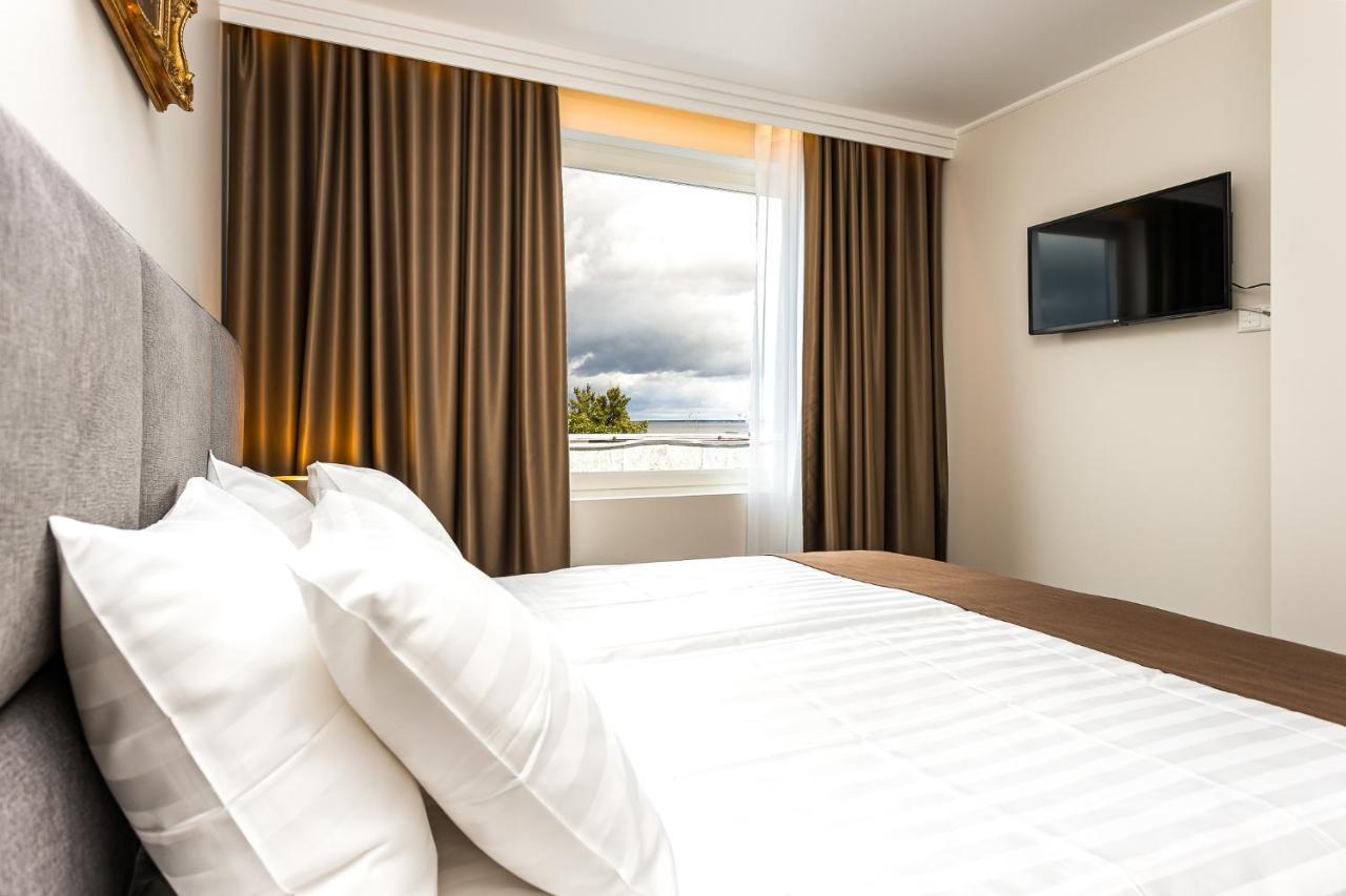 Adoryal Hotell ทาลลินน์ ภายนอก รูปภาพ