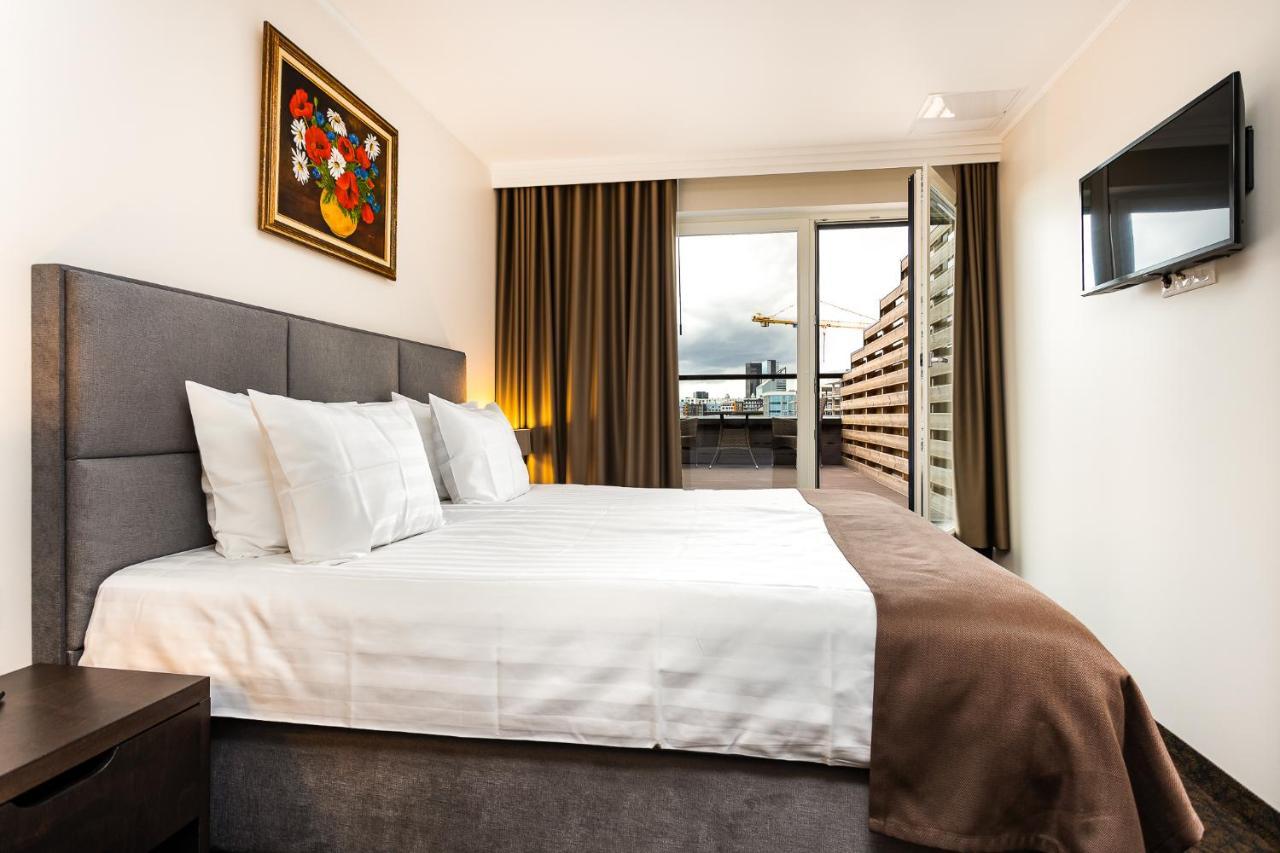 Adoryal Hotell ทาลลินน์ ภายนอก รูปภาพ