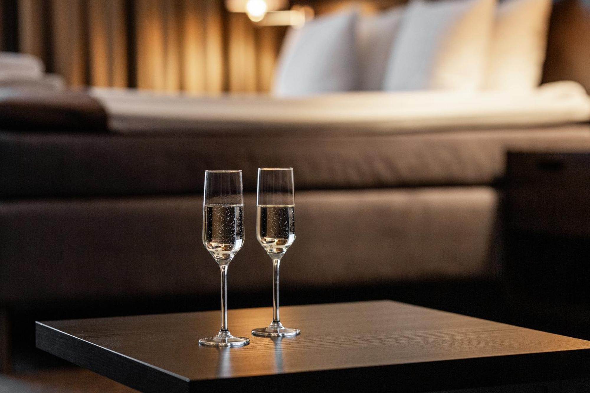 Adoryal Hotell ทาลลินน์ ภายนอก รูปภาพ