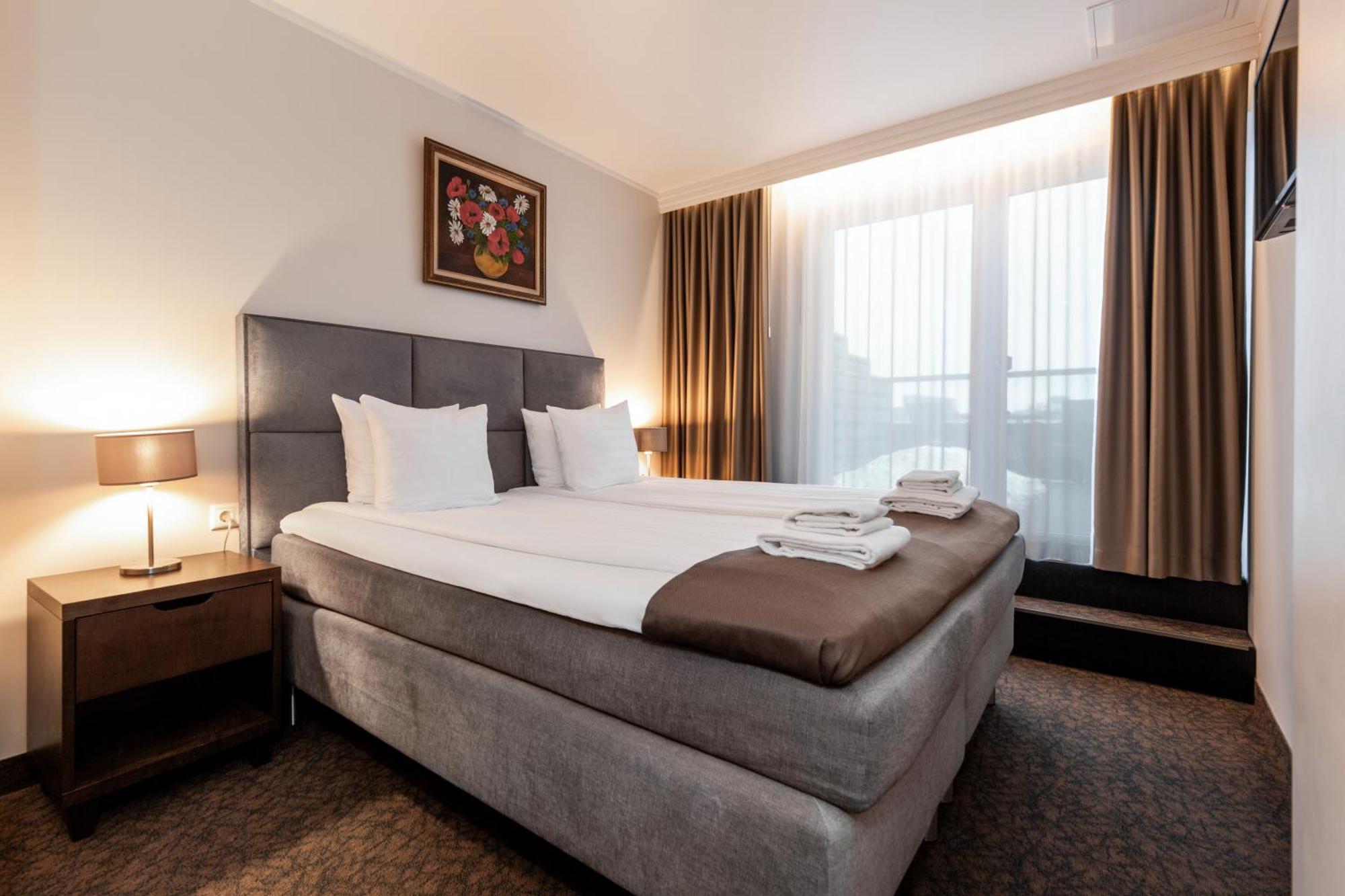 Adoryal Hotell ทาลลินน์ ภายนอก รูปภาพ